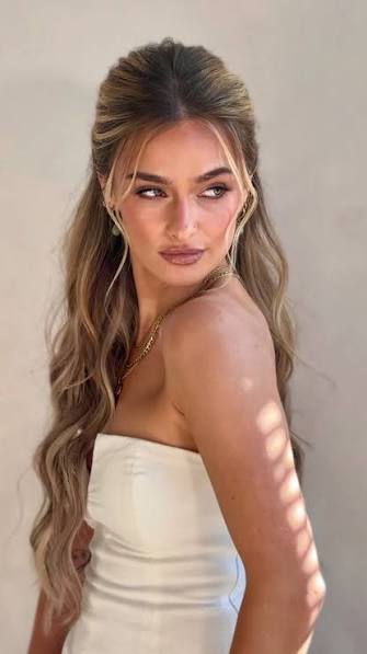 Bridal Trend Alert 🚨 , Aussie hair & make up has entered the chat, Make sure you SAVE this one, Hair and make up tutorial coming soon ……., Bridal Hair, Aussie Glam, Bridal Hairstyle , Effortless ...
