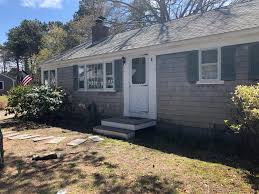 If you choose one of these rental. Pet Friendly Cozy Cape Cottage Houses For Rent In Dennis Massachusetts United States
