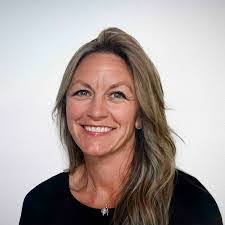 Karissa Saunders's Instagram, Twitter & Facebook