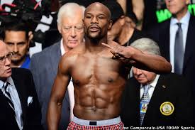 Мейвезер и пол отбоксировали все 8 раундов. Avtomobili Flojda Mejvezera Floyd Mayweather Pobedivshego V Utrennem Boyu Konora Mak Gregora Drive2