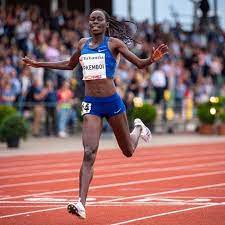 kenya s margaret chel kipkemboi stuns home favourite sifan hassan 14 37 22 to 14 38 54 to win the women s 5000m at the 2019 track and field athlete running