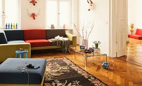 Es sind jedoch bestimmte kriterien zu berücksichtigen, um das stoffsofa zu finden, das ihren das macht es weniger schmutzanfällig und einfacher zu reinigen, ideal für große familien! Wie Sie Ihr Sofa Richtig Reinigen Mehr Dazu Im Westwing Magazin