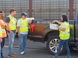 How much weight can you carry in f150 truck? Ford S Electric F 150 Pickup Truck Can Tow A Million Pound Train