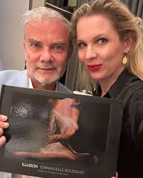 inmodechampagne Proud that Emmanuelle Bousquet is offering me her very  first book, published by our Dear @bizalionarnaud Over a glass of champagne  at the Michelin-starred restaurant @lesergentrecruteurparis 🥂