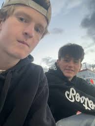 Hey I'm Luke from Orange County, California. I am 100% going to the U if  admitted. I'm looking for someone to dorm with. I like watching sports,  snowboarding, meeting new people, and