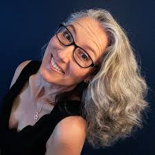 Katrina Edmondson's Instagram, Twitter & Facebook