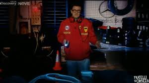 Maurizio crozza ha già pronte due nuovi personaggi per i suoi spettatori: Binotto Crozza Ingegnere Spia Nel Box Mercedes Video Motorbox