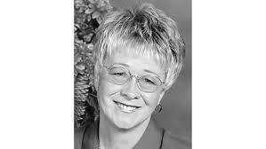 Linda Pingel's Instagram, Twitter & Facebook