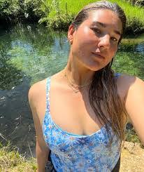 Mia Mcmahon's Instagram, Twitter & Facebook