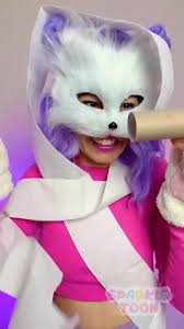 Building A Cozy Room With Pink Decor From Cardboard