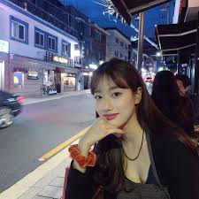 ㅇㅇ (판) 2021.03.09 09:52 조회 2,269. ì´ë‚˜ì€ í™ë³´ëŒ€ì‚¬ ë‚˜ì´ í‚¤ ê·¼í™© ì¸ìŠ¤íƒ€