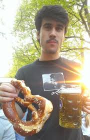 Beide konten weisen einen erheblichen positivbetrag auf und in der vergangenheit gab es nie auch nur das geringste. Bank Kundigt Munchnerin Konto Aufgrund Politischer Aktivitaten Ihres Sohnes Mucbook