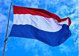 De nederlandse vlag zorgt voor saamhorigheid. Gemeentehuis Van Altena Krijgt Een Nederlandse Vlag Woudrichem Net