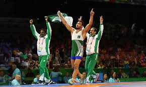 Wrestler Muhammad Inam bags first gold medal for Pakistan at Commonwealth  Games - Sport - DAWN.COM