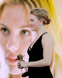 HAPPY NEW YEAR'S.🤍🎊🤍🎊🌸🤍🎊🌸🤍