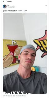 Well, I could never know what this guy who calls himself Jay was doing in  Adrianos studios, he put this photo on his Twitter in December 2021  but there was never a