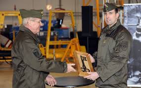 Der Kommandant der Luftunterstützung, Brigadier Andreas Putz, übergab  Hauptmann Mathias Norman die Führung der Flugbetriebskompanie. Die  Flugbetriebskompanie betreibt den Militärflugplatz Linz Hörsching während  des militärischen Flugbetriebes und ...