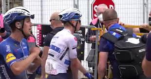 On the 17th stage of the giro d & # 39; Evenepoel Baalt Na Rit Hij En Ploegmaat Almeida Praten Niet Met Elkaar Na Aankomst De Videohoogtepunten Van De Giro Hln Be
