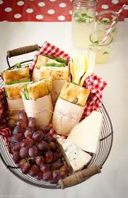 Picnic Anyone Piknik Yemekleri Yemek Yemek Sunumu