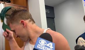 The following cut is the shortest version of julian edelman's haircut. Zack Cox On Twitter Julian Edelman Brought His Barber In Yesterday To Line Up Gunner Olszewski S Wild Thing Haircut Gunner Said He Didn T Really Have A Choice In The Matter Https T Co Onzrsntndl