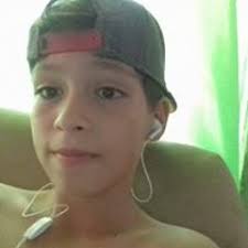 Listen to playlists featuring Choliare