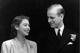 Последние твиты от philip mountbatten (@hrhthedoe). Queen Elizabeth Prinz Philip Das Ist Ihre Liebesgeschichte Gala De