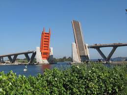 Lázaro cárdenas is located in the southern part of the mexican. Lazaro Cardenas Playas De Mexico
