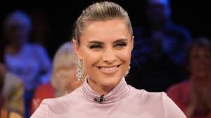 In 2010, she was ranked as 'fhm' magazine's third sexiest women. Sophia Thomalla Zieht In Die Turkei Fur Loris Karius