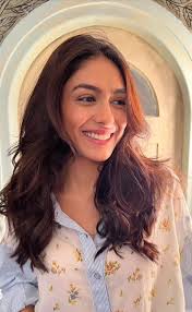 Join Mrunal Thakur 😘😍🥰 #Mrunal #MrunalThakur #Hindi #tollywood  #bollywood #Actress #mumbai #Telugu