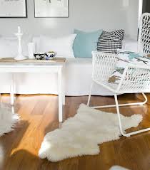Z Wizyta W Krakowie Salas De Estar Confortaveis Moveis De Apartamento Cadeiroes