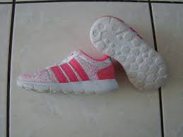 Unser team hat verschiedene marken analysiert und wir präsentieren ihnen als interessierte hier unsere ergebnisse. Adidas Neo Madchen Schuhe Cheap Online