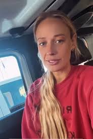 Sophie Cunningham! Good morning everyone. Say it back to me. 🥰