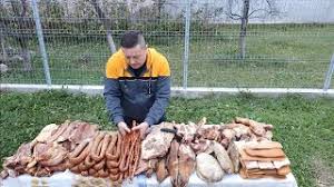 Noua ne place toba afumata asa ca dupa. Am Scos Carnea De La Afumat Produse Traditionale Din Carne De Porc Bio Youtube