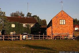 Whether for equestrian use, small or bigger yards or for small holdings. Oak Tree Farm Pool Fotos Und Bewertungen Tripadvisor