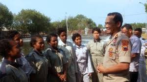 Sekolah usaha perikanan menengah (supm). Temui Siswa Supm Tegal Asal Papua Kompol Joko Adik Adik Harus Tetap Fokus Belajar Tribun Jateng