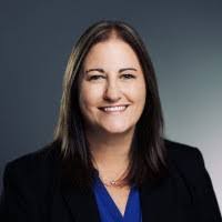 Amanda Kundert's Instagram, Twitter & Facebook