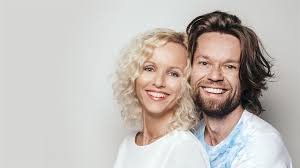 Jun 02, 2021 · zpěvák richard krajčo (44) a karin babinská letos v létě oslaví čtvrté výročí svatby. Jsme Dve Puzzle Co Do Sebe Zapadly Tvrdi O Sobe Karin A Richard Krajcovi Idnes Cz