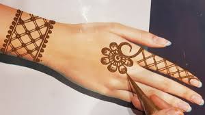 Latest Easy Mehndi Design For Hands New Stylish Gol Tikki Mehndi Desig Di 2020 Henna Tangan Desain Henna Mehndi Designs
