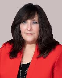 Kimberlee Hepner's Instagram, Twitter & Facebook