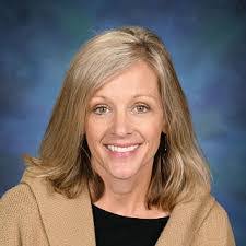 Stephanie Nixon's Instagram, Twitter & Facebook