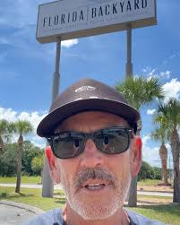 Friends and families came together and made huge progress in our  renovations and clean up. It was an amazing morning with both young and old  chipping in. Couldn't have done it without