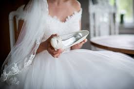 Check spelling or type a new query. Die Richtigen Brautschuhe Zum Hochzeitskleid