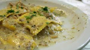 Maybe you would like to learn more about one of these? Ravioli Ai Funghi Con Fonduta Di Tartufo Idee Green
