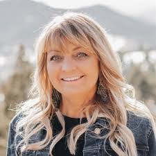 Tami Shipman's Instagram, Twitter & Facebook