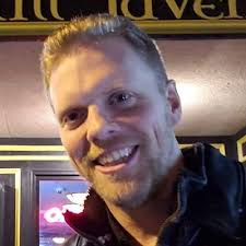 Derek Stoppels (@TheStoppelsShow)