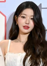 Rockstar (🖤) =Jang Wonyoung