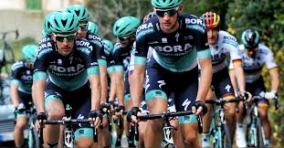 Contient les itinéraires, coureurs, équipes et les infos des tours passés. Tour De France Jerseys You Ll Love To Wear This Summer Route And Roots