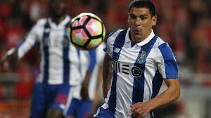 Ainda estou sem palavras e só me riu !!! Oficial Maxi Pereira Renova Com O Fc Porto
