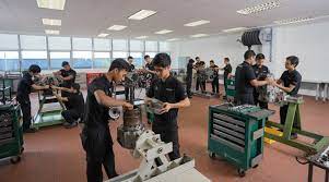 We would like to show you a description here but the site won't allow us. Mercedes Benz Malaysia Has New Headquarters And Training Academy Carsifu