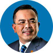 Ahmad jailani muhamed yunus, ketua setiausaha kplb dan dato' zulfikri osman, timbalan ketua pengarah (keusahawanan) mara. Bank Rakyat